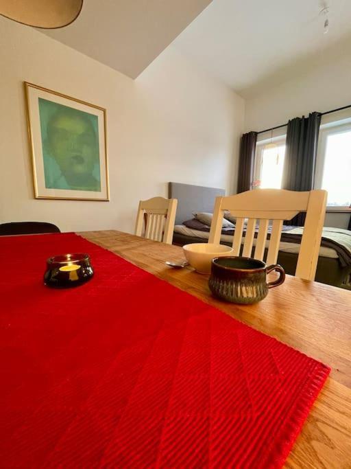 Newly Built Bright Apartment, Close To Everything If You Want To Visit Stockholm, You Will Find The Perfect Accommodation Here! Ferry Line 80 Makes It Very Convenient And Easy To Get To The City Center Nacka Zewnętrze zdjęcie